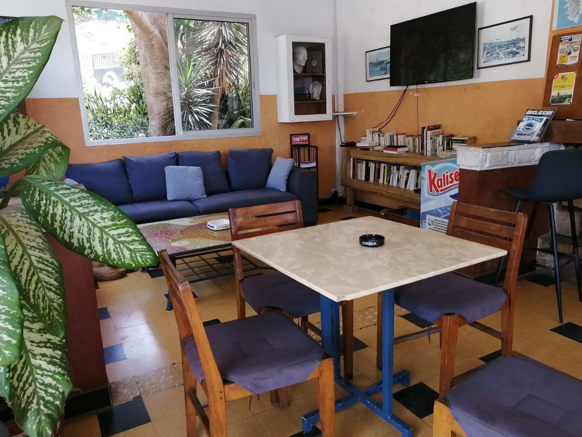 Union Amicale Corse Dakar Hotel Bagian luar foto